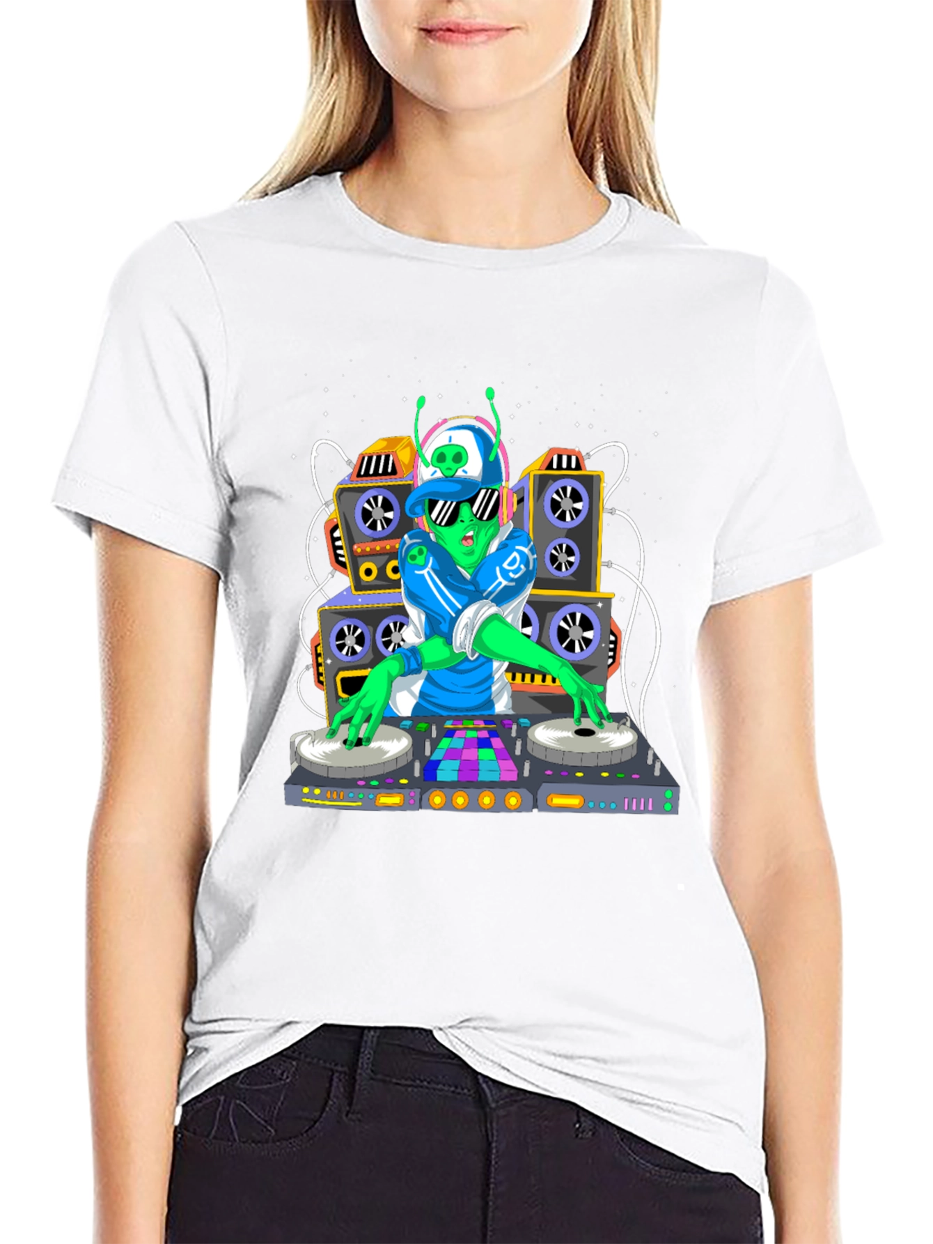 Alien DJ Graphic T-Shirt - Music Lover Tee